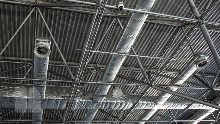 В Столичный центр COVID-19 был доставлен первый пациент (Фоторепортаж)