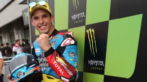 Братские баталии: младший Маркес обогнал старшего в виртуальных гонках Мото GP