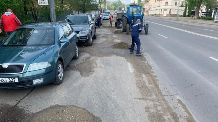 Улицы в грязи, дождевая канализация забита: последствия первомайского ливня в Кишиневе (ФОТО)