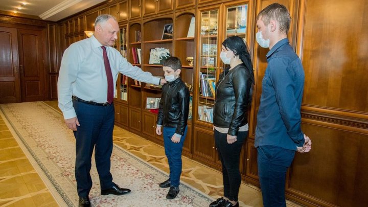 Семье таксиста, погибшего в ДТП в центре столицы, нужна помощь