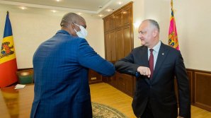Рабочая встреча Игоря Додона с Дереком Хоганом: какие вопросы обсудил президент с дипломатом