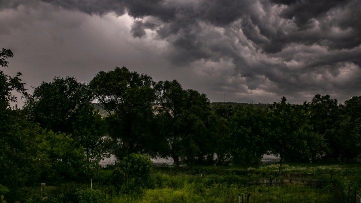 Дожди возвращаются. Синоптики объявили желтый код метеоопасности