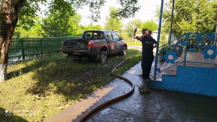 Утренний ливень затопил село в Глодянском районе (ФОТО)