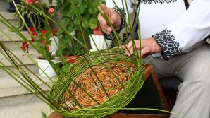 Подмастерья со стипендиями: десять молодых людей из Кагула стали учениками знаменитых молдавских умельцев