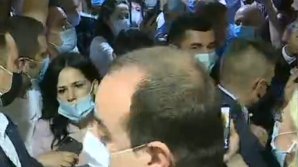 Давка и шум в парламенте помешали выступлению премьера перед депутатами