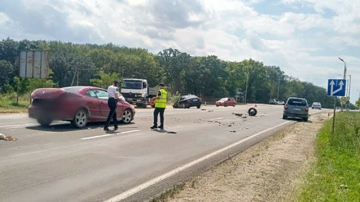 В Хынчештском районе двое детей пострадали в ДТП из-за водителя, выехавшего на встречку