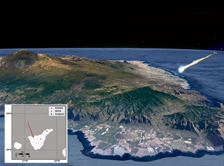 На Канарских островах ищут упавший метеорит