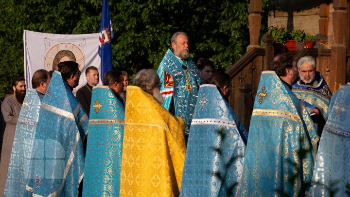 Крестный ход во время эпидемии (ФОТОРЕПОРТАЖ)