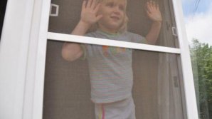 Подробности о состоянии малыша, выпавшего в Бэлць из окна квартиры на седьмом этаже