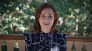 Кандидат ПДС на пост президента Майя Санду сняла ролик в родительском доме