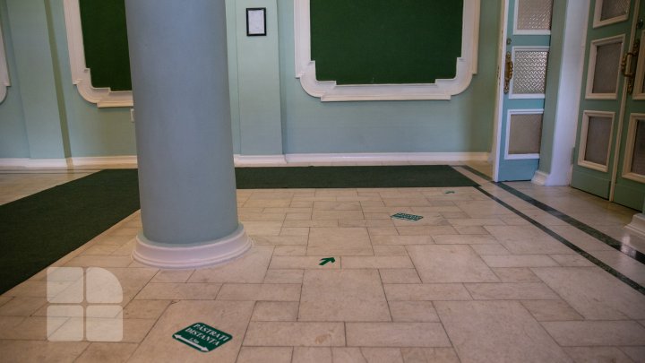 Национальный театр им. Михая Эминеску вновь распахнул двери: как будут проходить спектакли в условиях пандемии (ФОТОРЕПОРТАЖ)