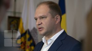 Реакция мэра и полиции на действия фермера, вспахавшего газон в центре столицы 