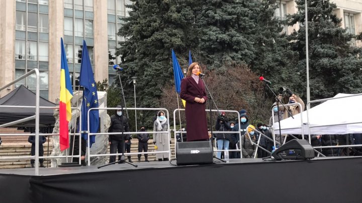 В Кишинёве прошел митинг за досрочные парламентские выборы (ФОТО)