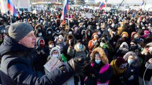 Сторонники Навального устроили новые протесты в России: полиция задержала около двух тысяч человек