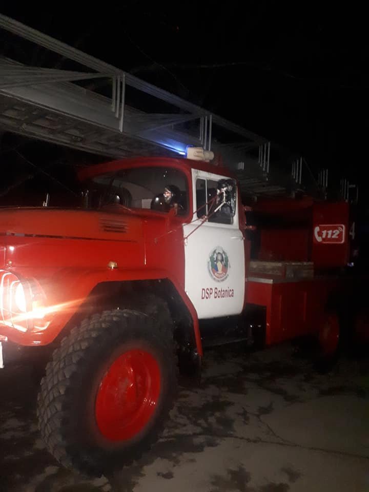 Звонок в службу 112: 14 пожарных расчетов подъехали к Республиканской клинической больнице (ФОТО)