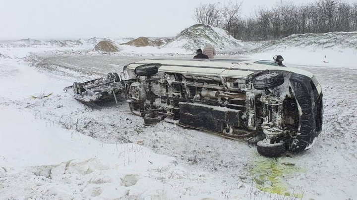 Несколько микроавтобусов попали в крупную аварию на юге Молдовы (ВИДЕО)