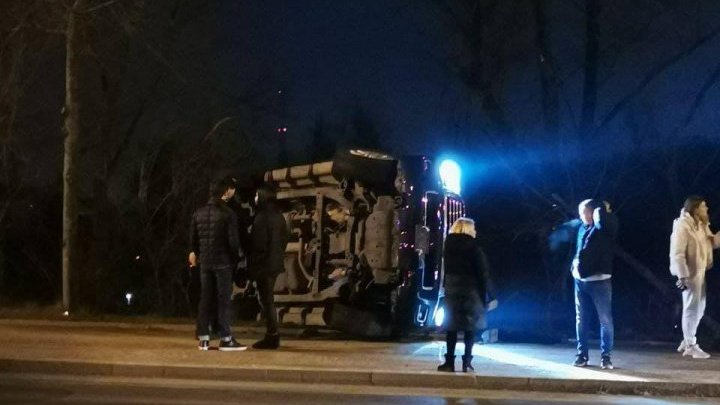 ДТП в столице: авто перевернулось, водителю грозит штраф (ФОТО)