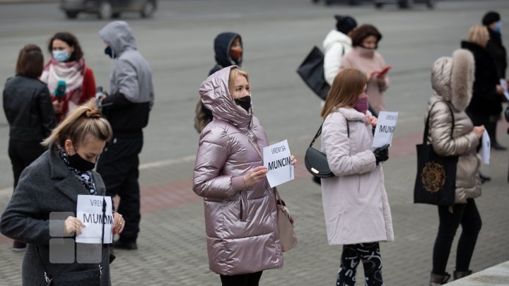 "Мы хотим работать": Протест продавцов торговых центров на площади Великого национального собрания