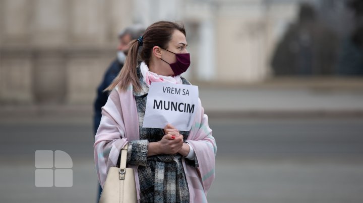 "Мы хотим работать": Протест продавцов торговых центров на площади Великого национального собрания