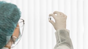 Регулятор ЕС оценил необходимость бустерной дозы вакцины от Pfizer-BioNTech