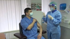 Врачи с опасением ожидают пятую волну COVID и призывают жителей делать прививки