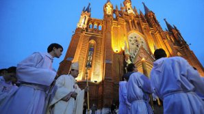 Католики всего мира празднуют Воскресение Господне: призыв папы Франциска