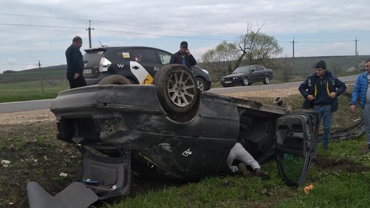 Молодой водитель чудом не пострадал в аварии в Теленештском районе (ФОТО)