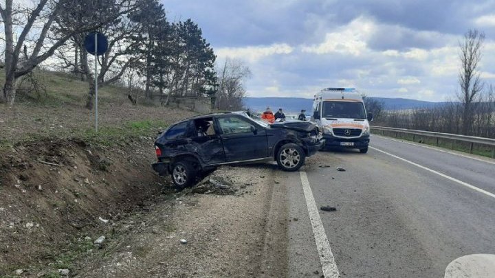 ДТП в Страшенском районе: патрульные погнались за лихачом и столкнулись с БМВ (ФОТО, ВИДЕО)