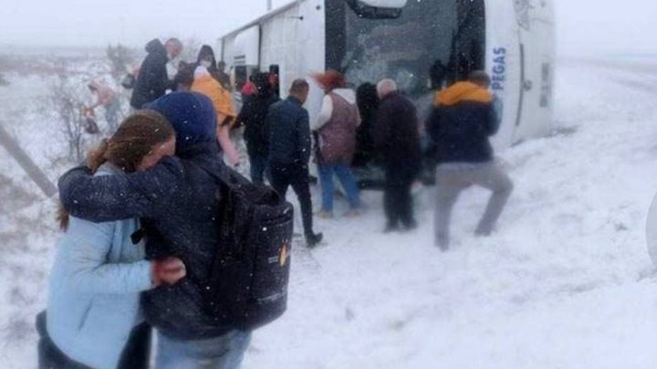 Автобус с российскими туристами попал в аварию в турецкой Анталье (ФОТО, ВИДЕО)