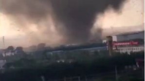 Разрушительный торнадо убил шесть человек в китайском Ухане