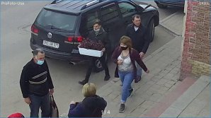 Владельцы ресторана в Страшенах ищут мужчину, укравшего вазон с цветком (ВИДЕО)