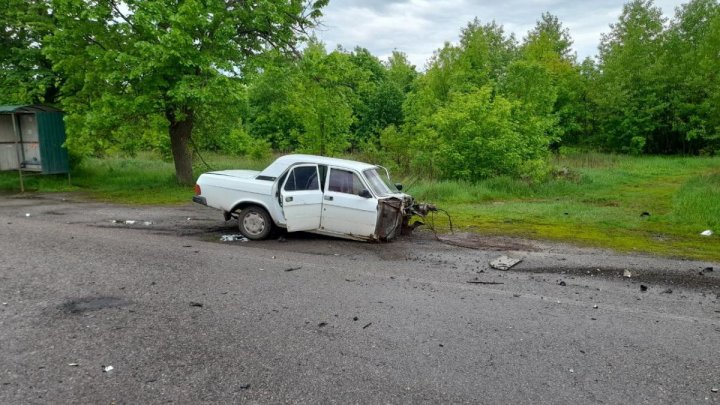 Страшное ДТП в Украине: в результате лобового столкновения авто разорвало на две части (ВИДЕО)