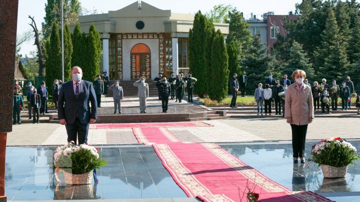 Молдова отмечает День Европы и День Победы (ФОТОРЕПОРТАЖ)