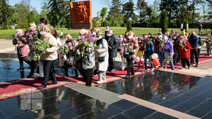 Молдова отмечает День Европы и День Победы (ФОТОРЕПОРТАЖ)