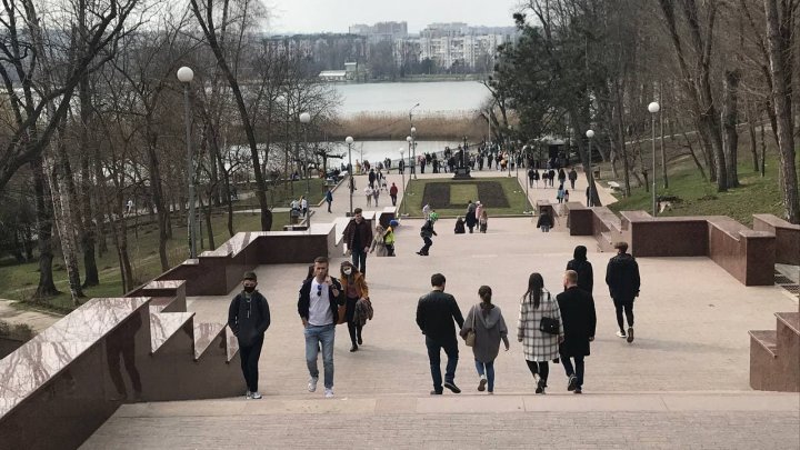 Уровень ковид-опасности в столице снижен с красного до оранжевого