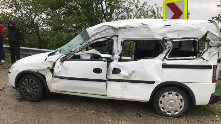 В окрестностях села Пересечина из-за мокрой дороги произошли два ДТП (ФОТО, ВИДЕО)