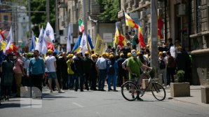 ЦИК отложил вопрос о числе избирательных участков за границей