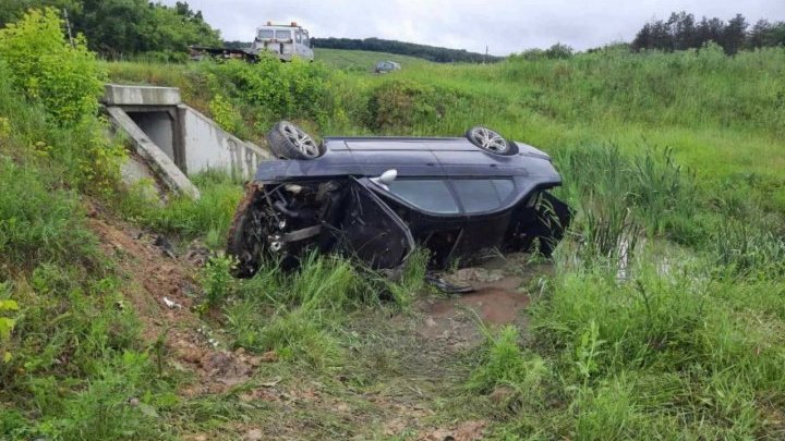 ДТП на выезде из Хынчешт: у автоледи повреждена спина, а у ее пассажира сломана челюсть (ФОТО)