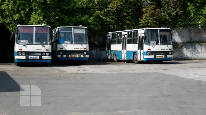 В Кишинёве началось тестирование новых автобусов для пригородов. Пассажиры: "Разница огромная"