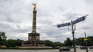 В Берлине охотники за металлоломом повредили комплекс Колонны победы