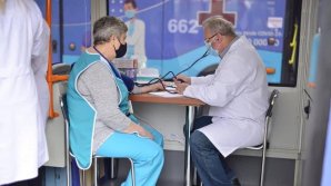 Мобильные пункты вакцинации в субботу работают на Чеканах