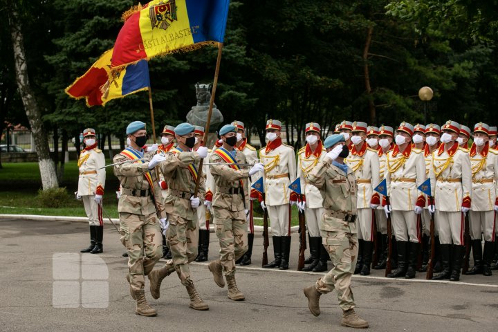 Парада не было: как прошел День национальной армии (ФОТО)