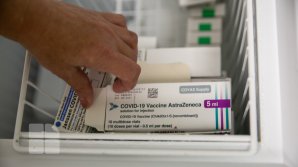 Врачи рассказали о схемах бустерной вакцинации: какие препараты доступны в медцентрах