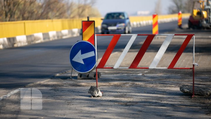 Мост через Днестр у Вадул-луй-Водэ на ремонте: для транспорта открыта только одна полоса (ФОТОРЕПОРТАЖ)