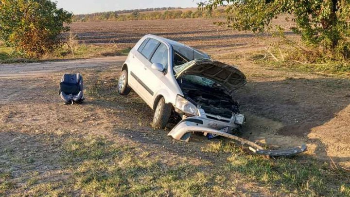 В Cынжерейском районе семья попала в ДТП с фурой (ФОТО)