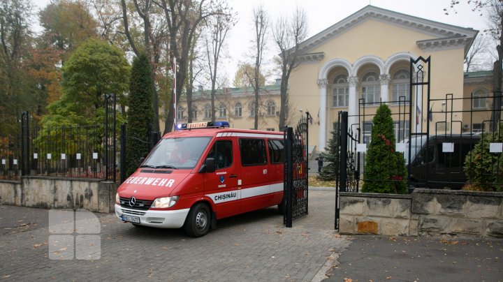 Ещё одна группа медиков из Молдовы поехала помогать коллегам из Румынии