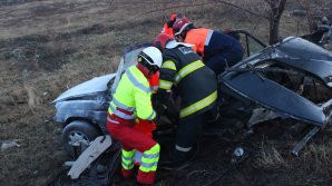 Спасатели показали новые кадры с места смертельной аварии в Фалештском районе (ВИДЕО) 