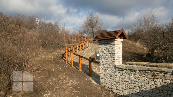 Полицейские выяснили, кто разгромил смотровую площадку в Старом Оргееве (ФОТО)