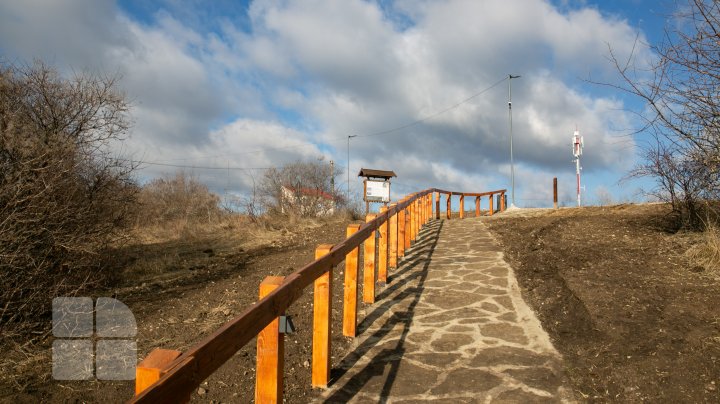 Полицейские выяснили, кто разгромил смотровую площадку в Старом Оргееве (ФОТО)