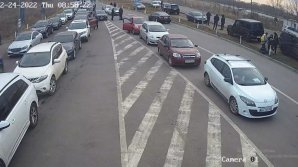 Огромные очереди на КПП Паланка из машин, прибывающих из Украины. Бомбардировка ВМС под Одессой (ВИДЕО)